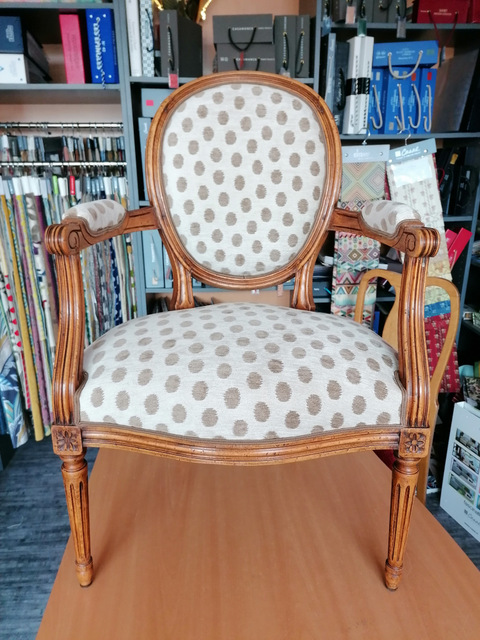 Fauteuil avant restauration 13