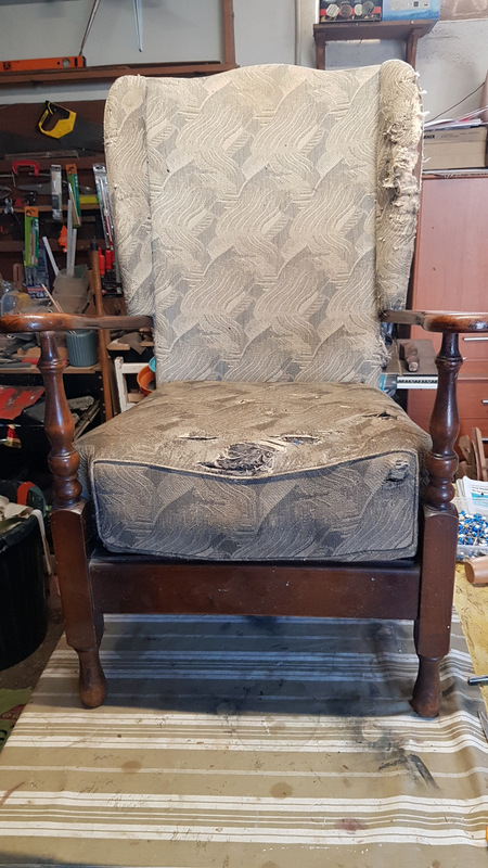 Fauteuil avant restauration 9